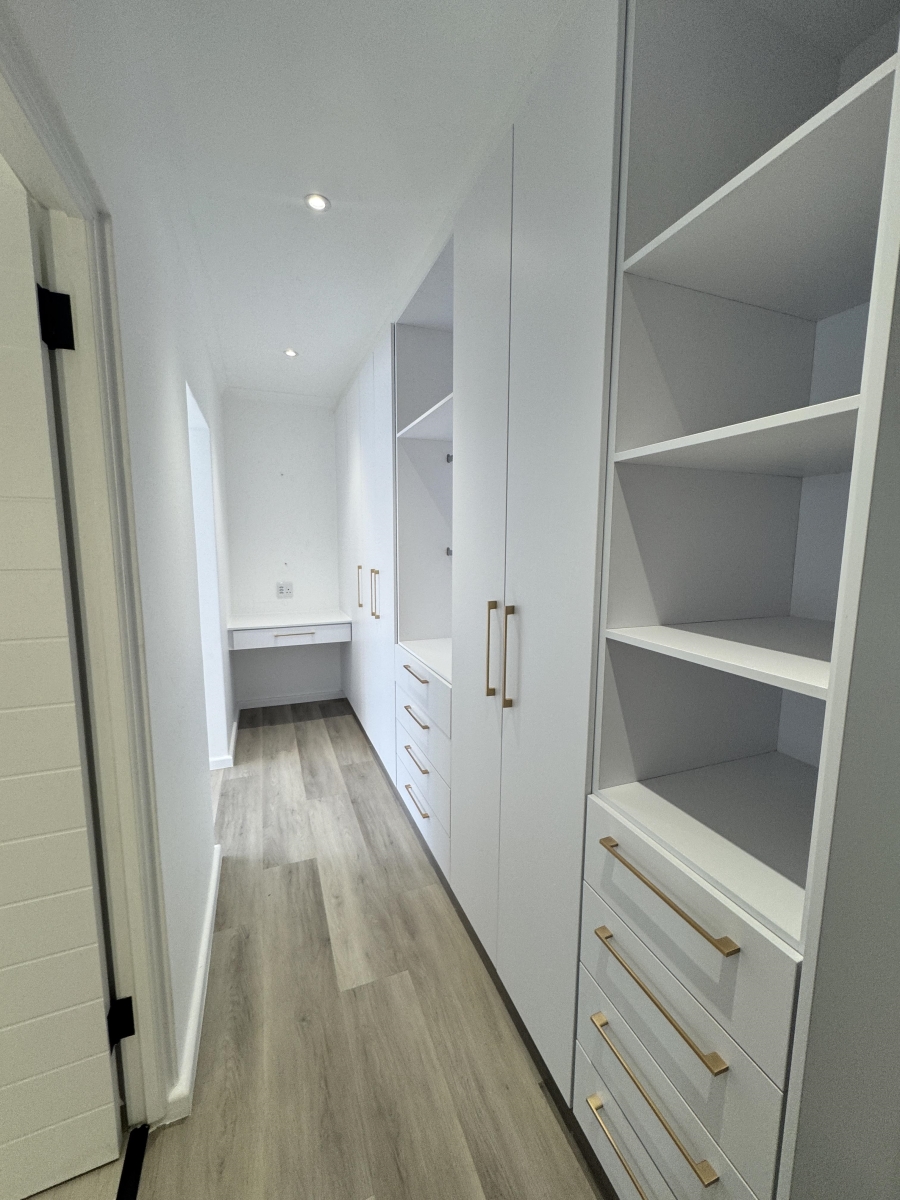 4 Bedroom Property for Sale in Sandown Western Cape